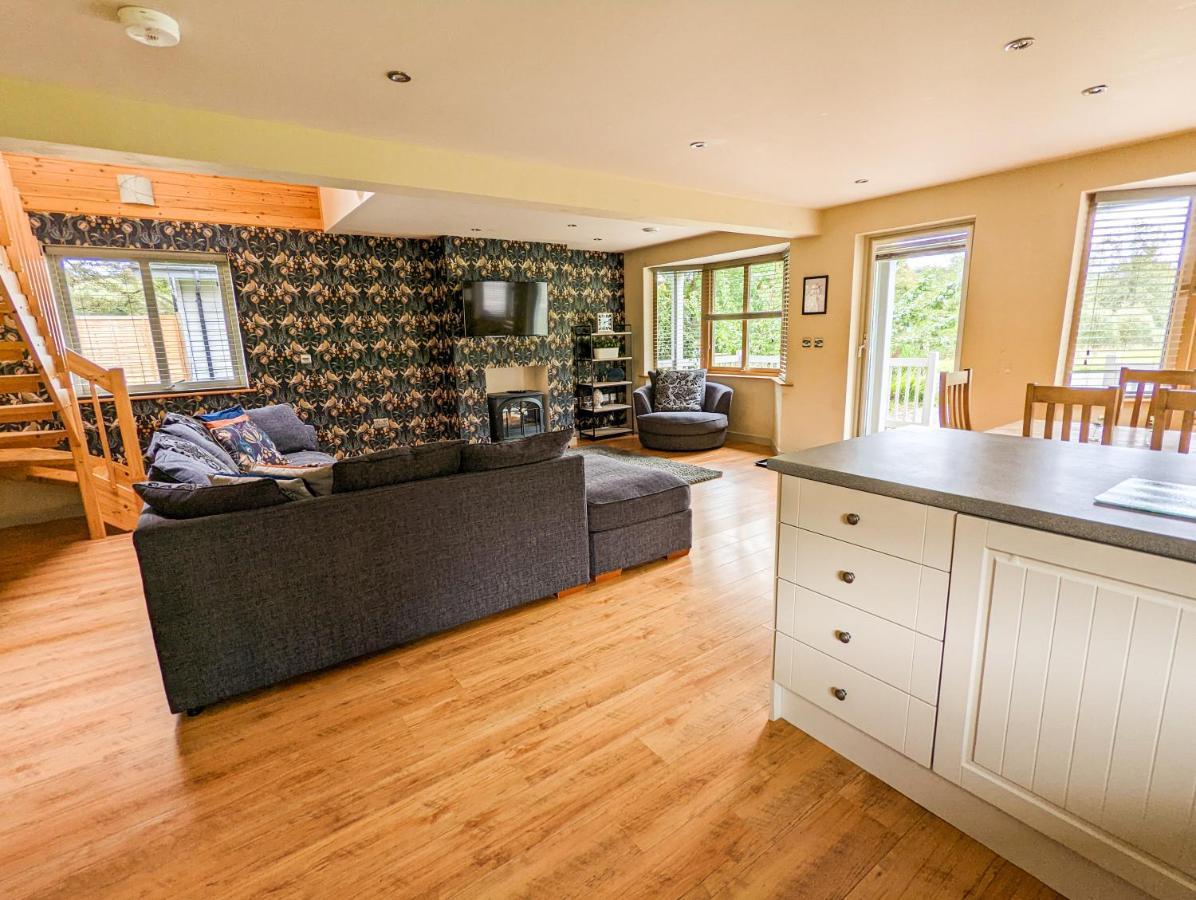 Elm Escapes Villa Knighton  Luaran gambar